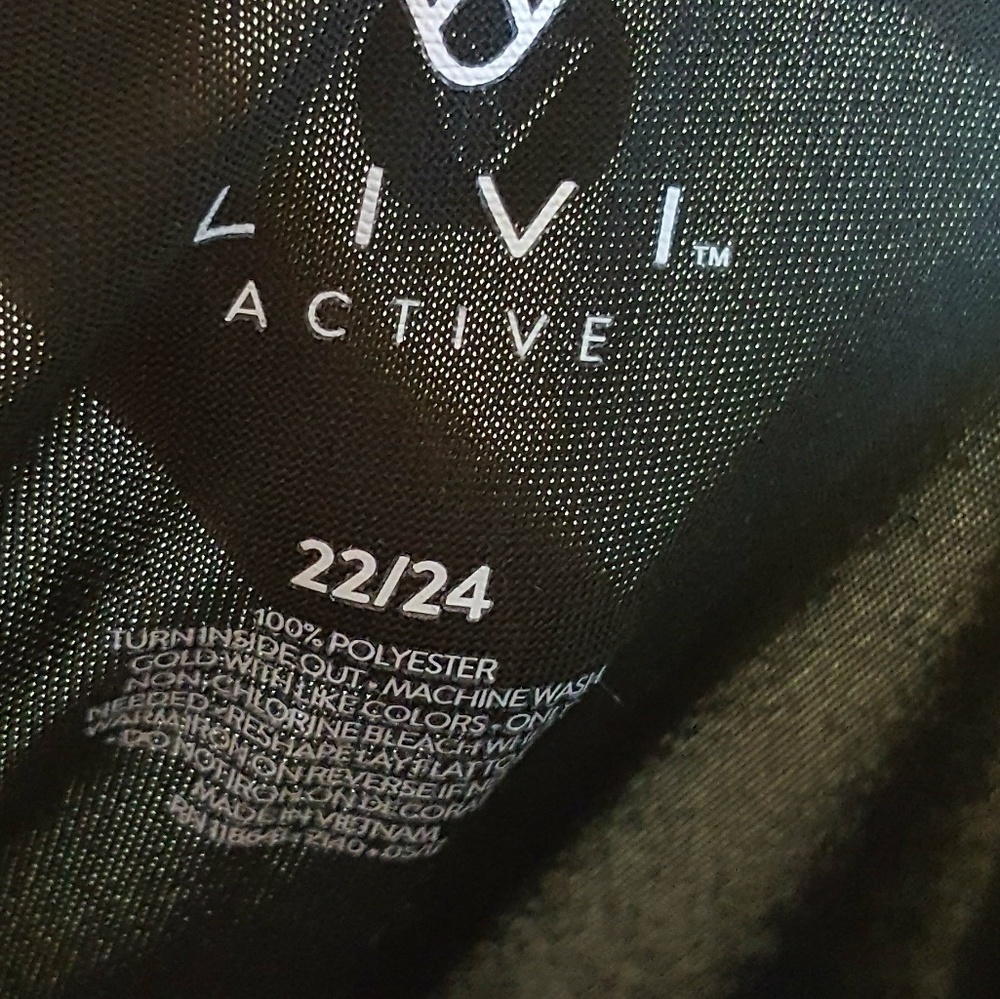 💜 Lane Bryant Moisture-wicking Tee - Picture 5 of 5